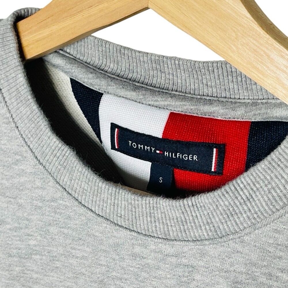 Tommy Hilfiger Varsity Crest Sweatshirt Men’s Small Gray Pullover Preppy - Picture 5 of 5